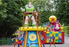 香港迪士尼乐园推出夏日庆祝活动