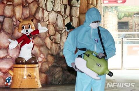 韩国乐天世界发生疫情 确诊者为高三女生 关联游客2000多人